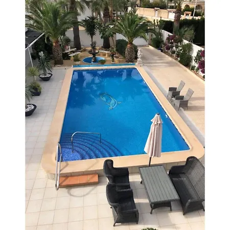 Villa Luminosa Con Piscina Privada R26 By Novadesta